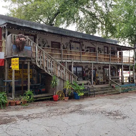 Buffalo Girls Hotel-2